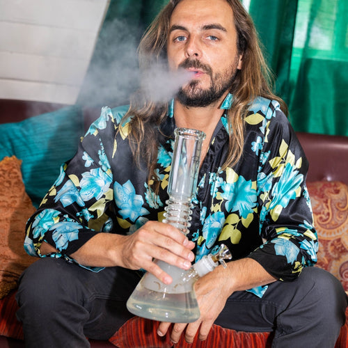 Unveiling The Secrets Of The Water Pipe: Finding A Medicinal Cannabis Bong