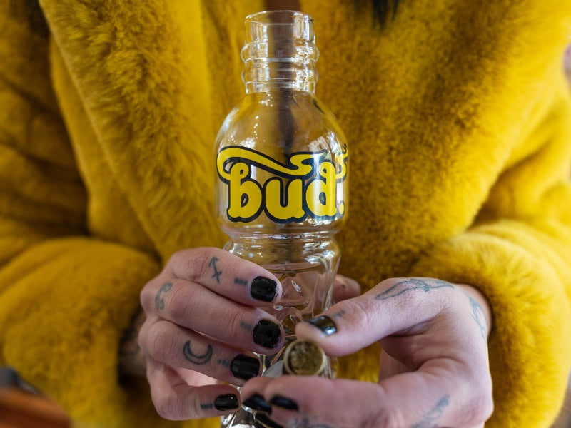 4 Reasons To Ditch The Homemade Plastic Bong