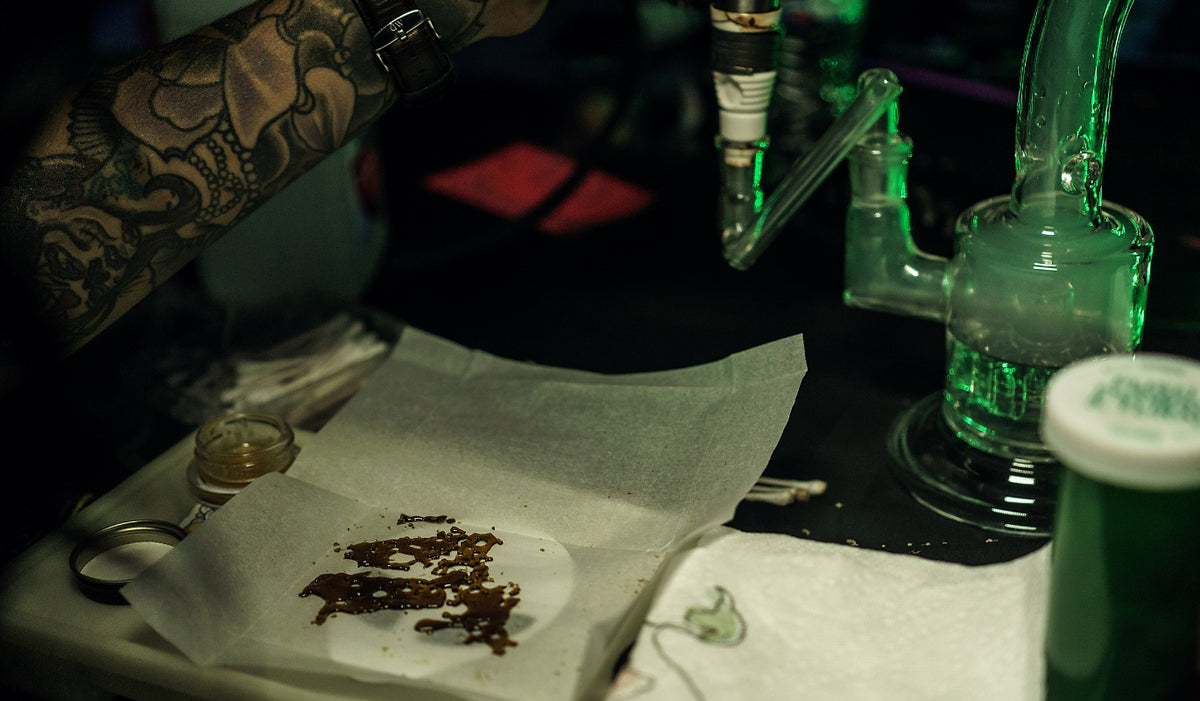 Dab Dripping What Is A Dab Rig? – Glass Bongs Australia