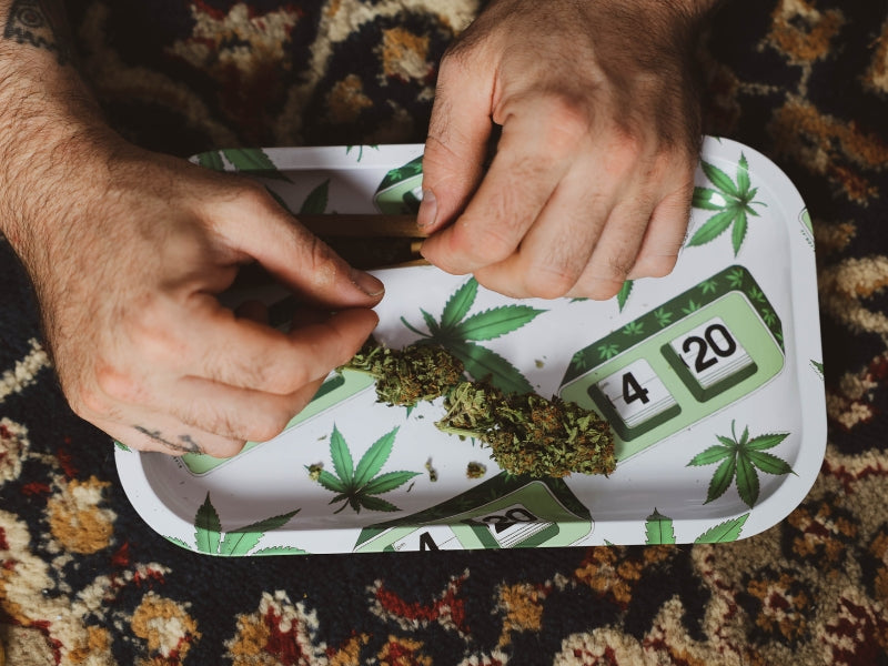 How Rolling Trays Can Enhance Your Smoke