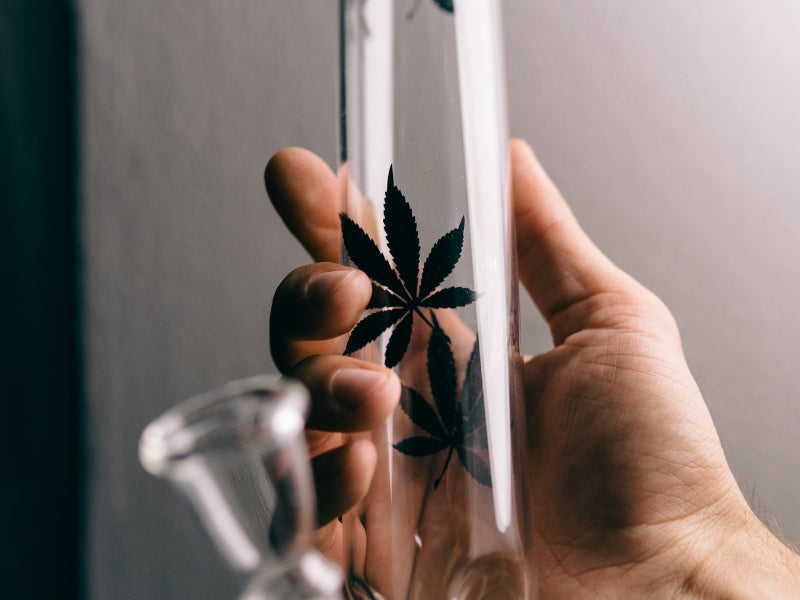 Unearth The Benefits Of Straight Tube Bongs